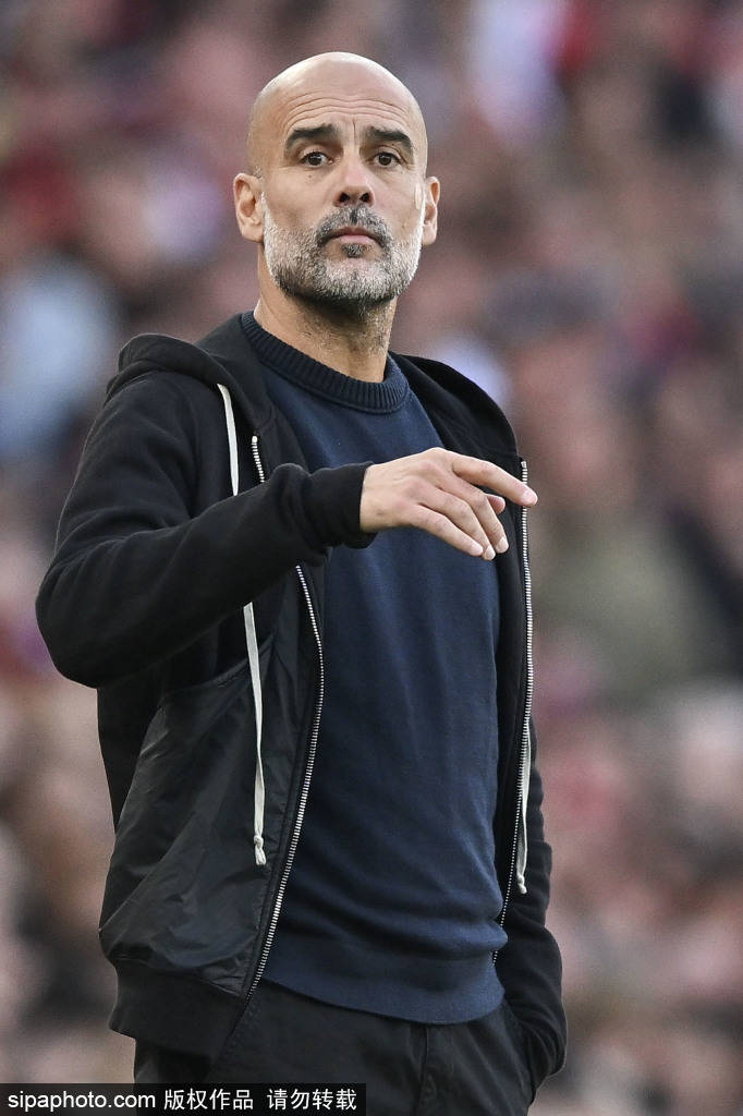 瓜帅:对曼城本赛季前景保持乐观 沃克是最伟大右后卫之一